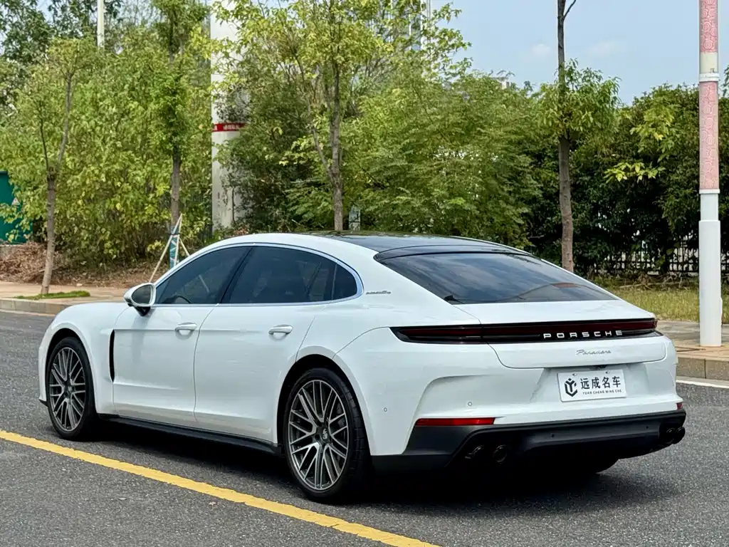 Porsche Panamera — миниатюра 7