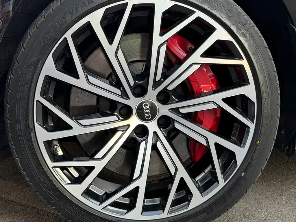 Audi S8 — миниатюра 7