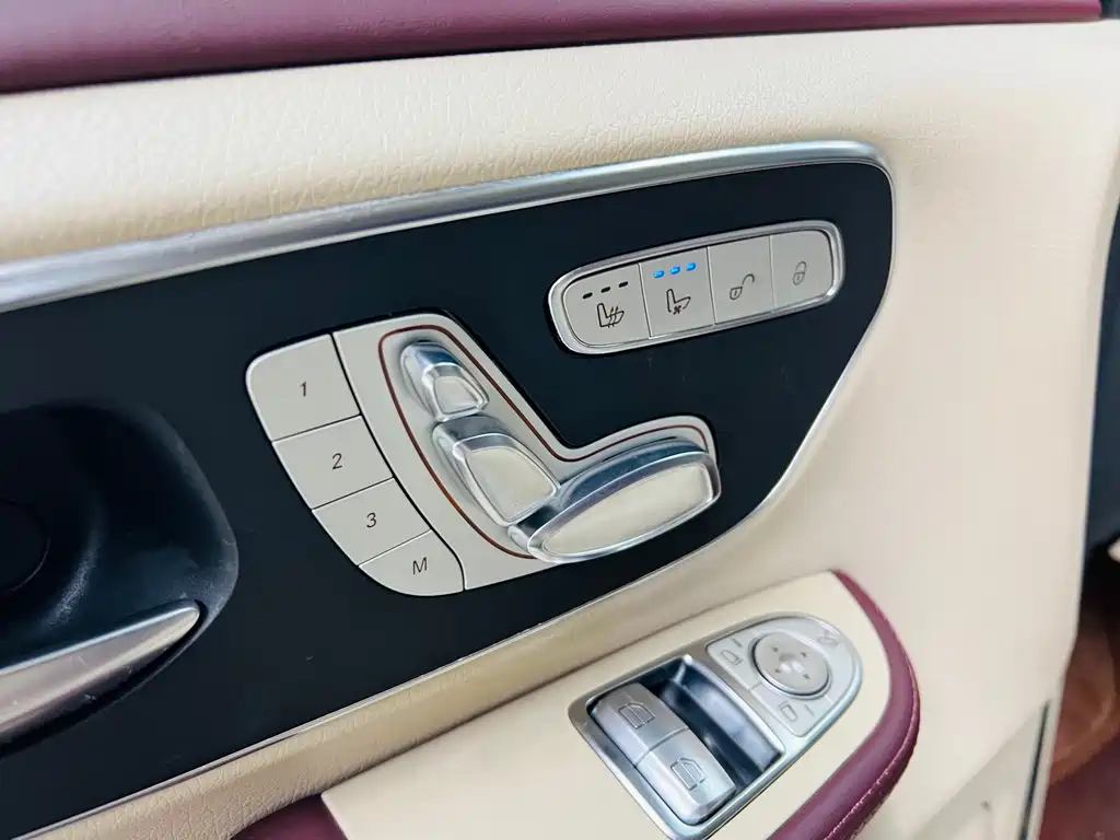 Mercedes-Benz V-Class — миниатюра 7