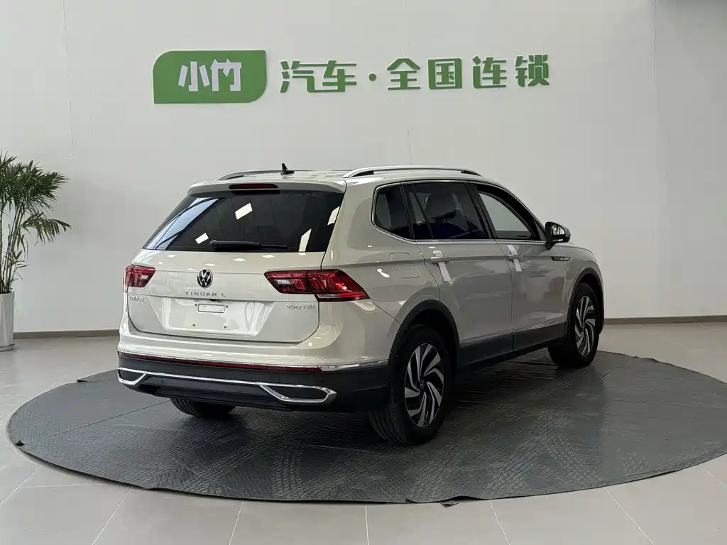 Volkswagen Tiguan L — миниатюра 8