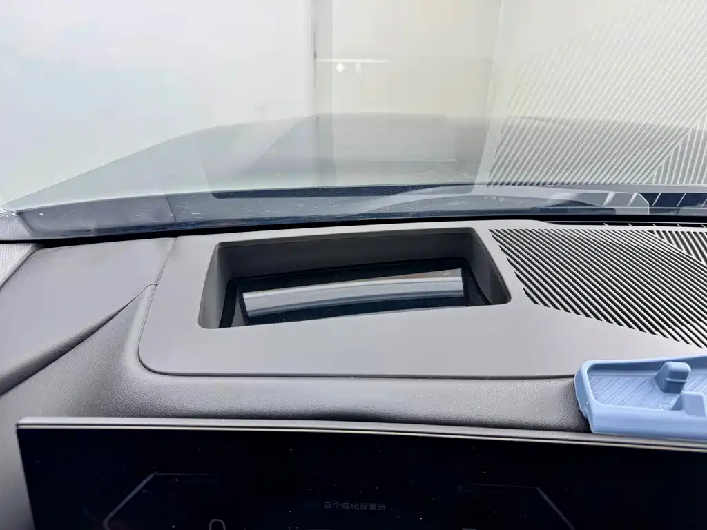 BMW 5 Series — миниатюра 6