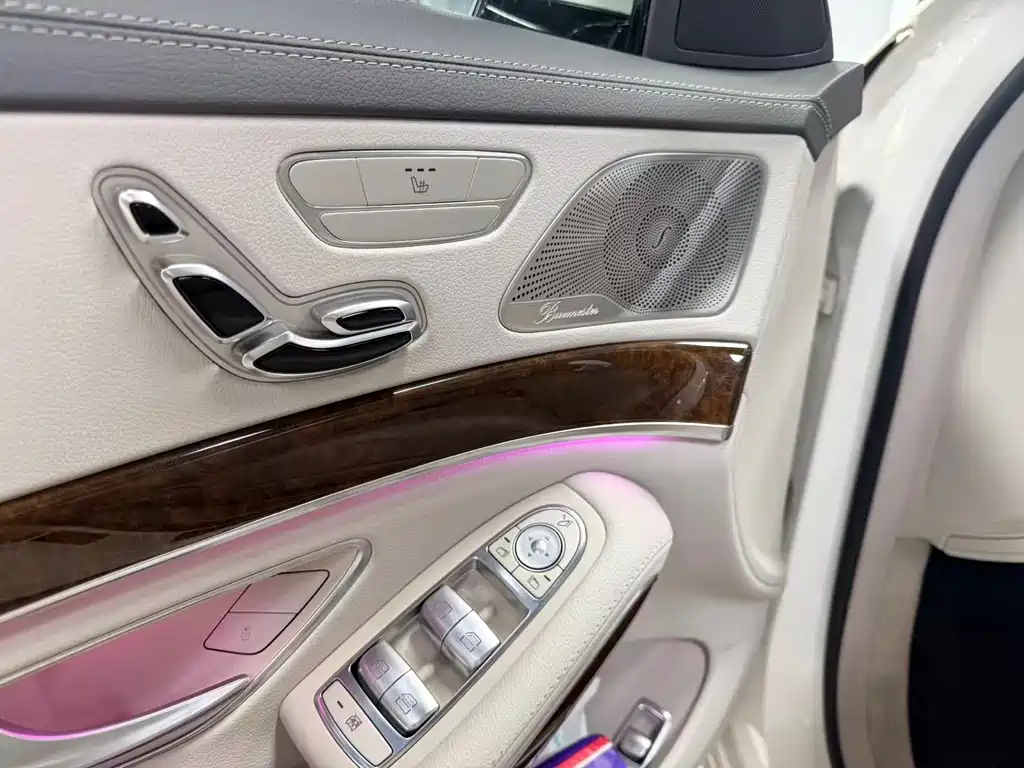 Mercedes-Benz S-Class — миниатюра 13