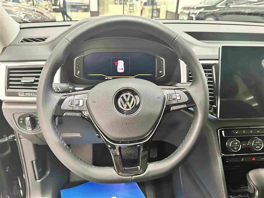 Volkswagen Teramont — миниатюра 8
