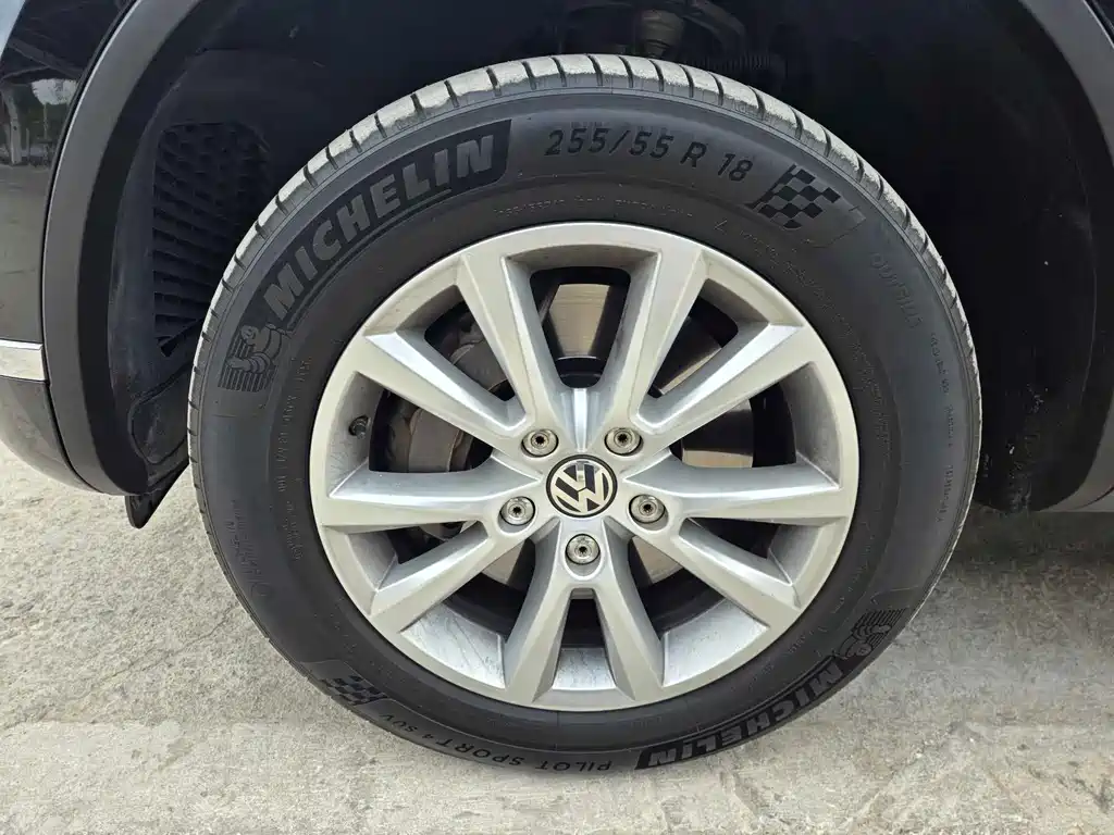 Volkswagen Touareg — миниатюра 11