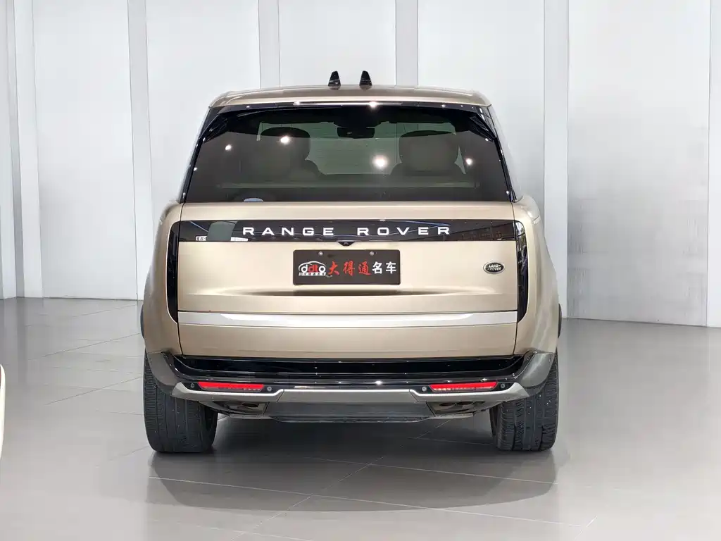 Land Rover Range Rover 2023 4.4 V8 530PS