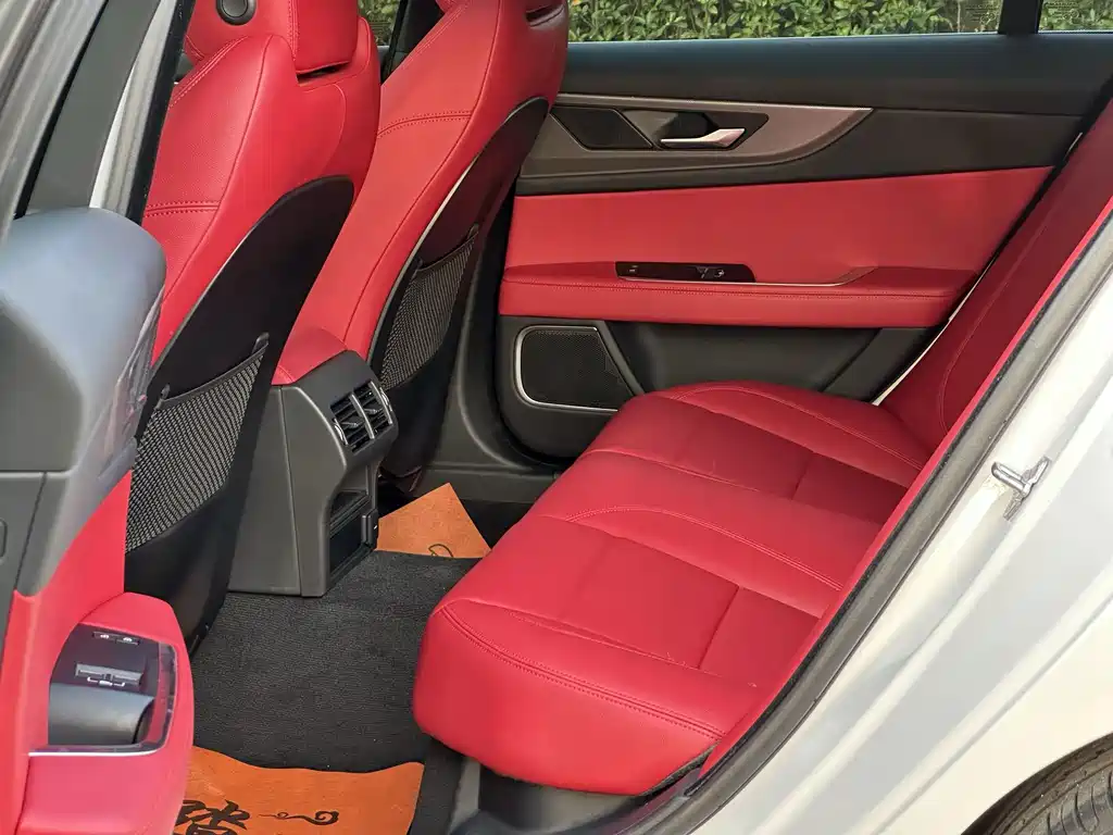 Jaguar XEL — миниатюра 14