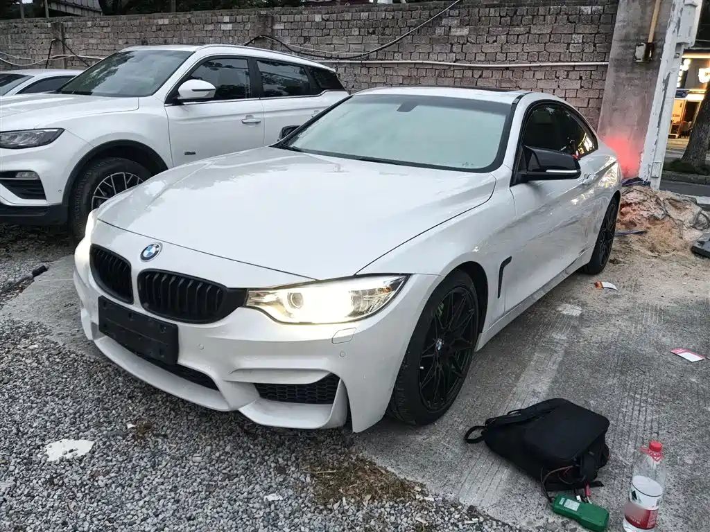 BMW 4 SERIES