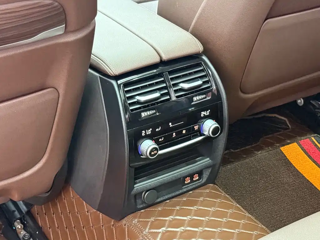BMW 5 Series — миниатюра 16