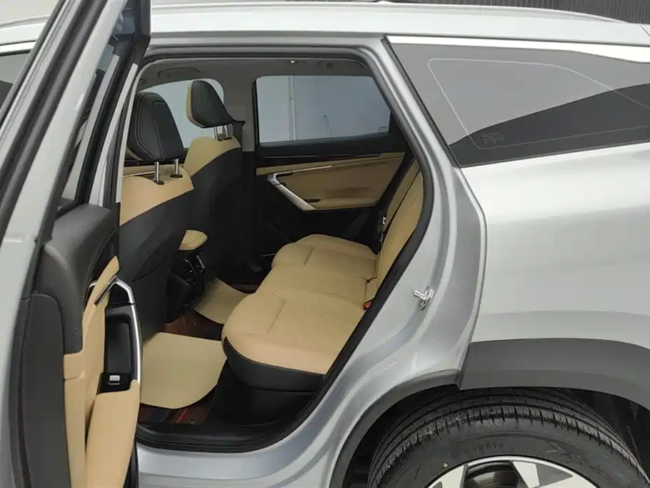 GEELY AUTOMOBILE BOYUE L