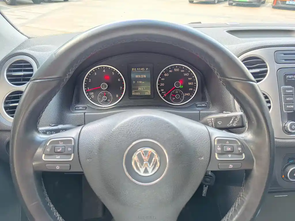 Volkswagen Tiguan — миниатюра 9