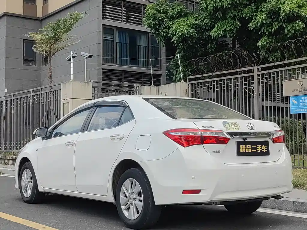 Toyota Corolla — миниатюра 4