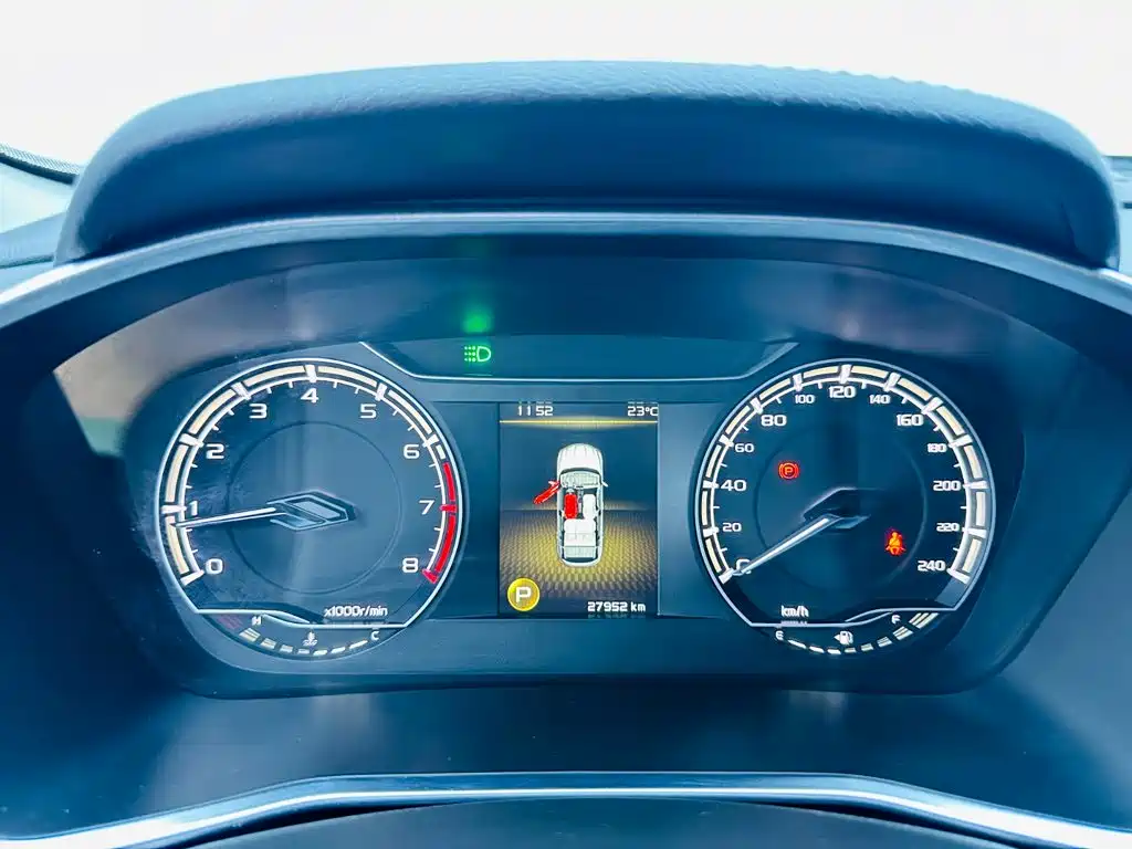 Geely Binyue — миниатюра 8