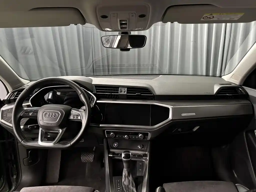 Audi Q3 — миниатюра 12