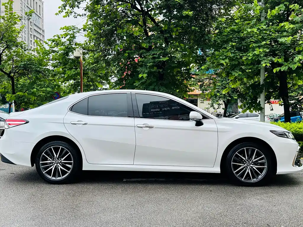 Toyota Camry 2021 2.5G Luxury