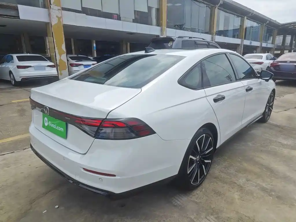Honda Accord — миниатюра 7