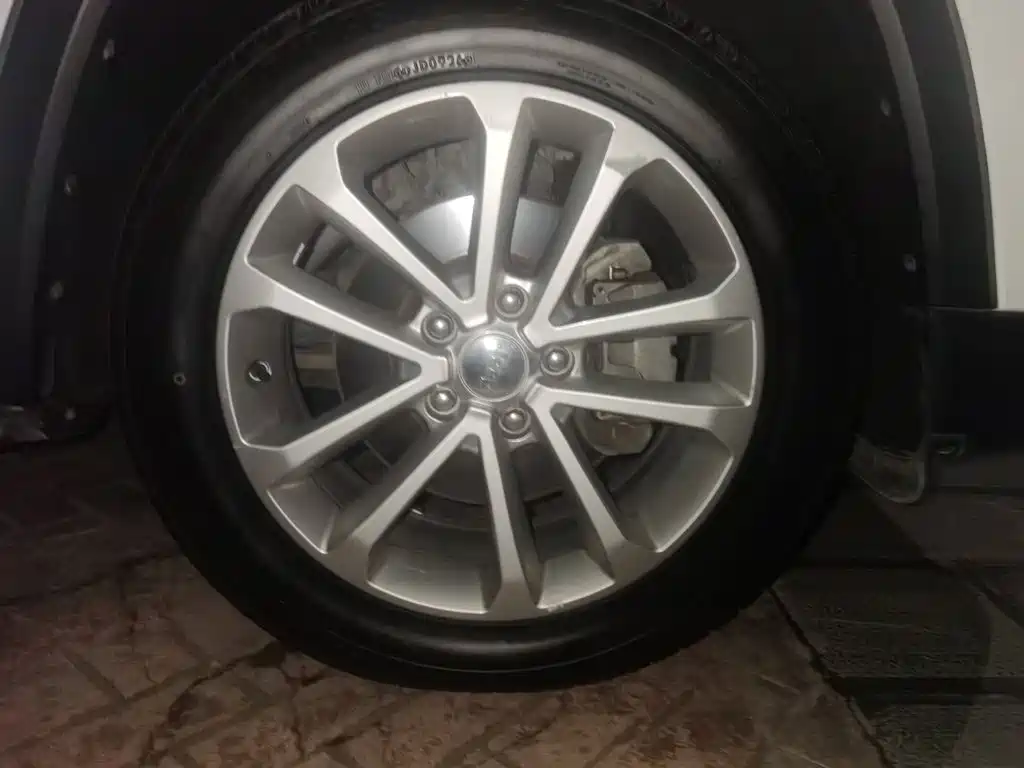 Jeep Grand Commander — миниатюра 8