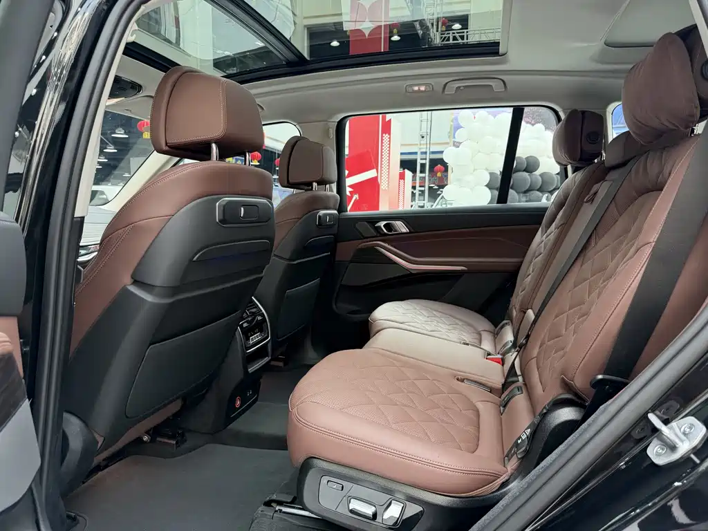 BMW X7 2026 xDrive40i Lead Luxury 7 мест