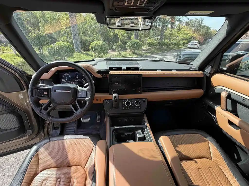 Land Rover Defender — миниатюра 5