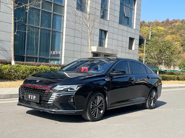 DONGFENG YI HYUN MAX