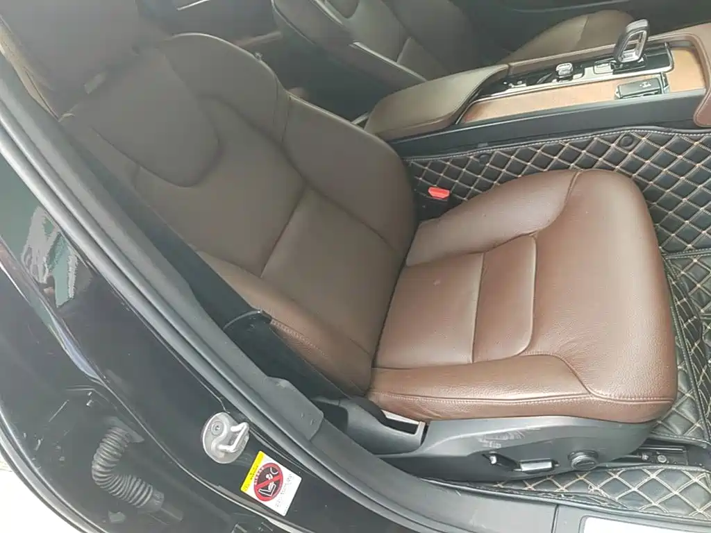 Volvo S90 — миниатюра 25