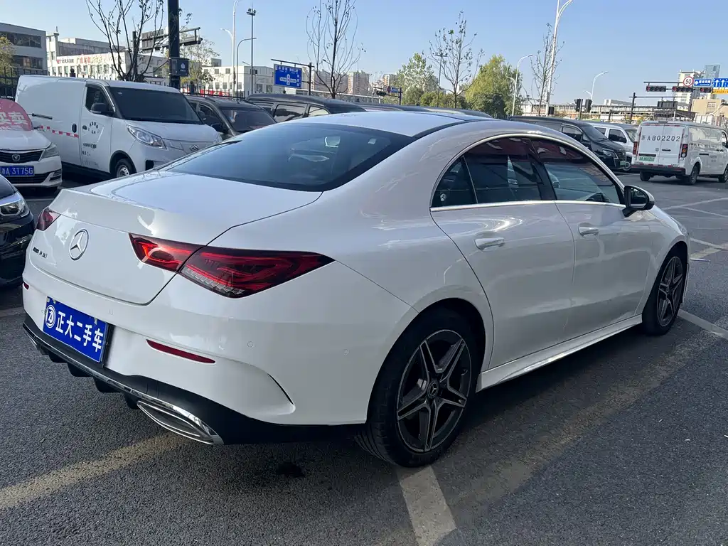 MERCEDES-BENZ CLA