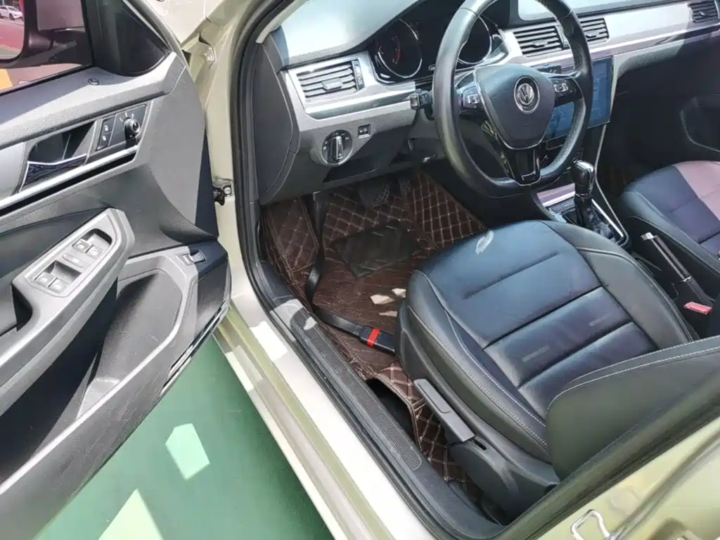 Volkswagen Bora — миниатюра 16