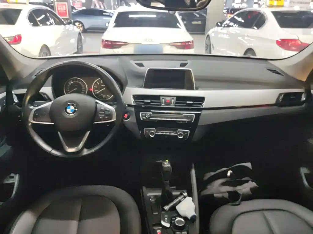 BMW X1 — миниатюра 7
