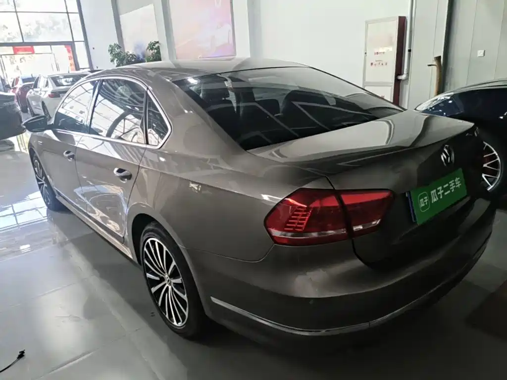 Volkswagen Passat — миниатюра 5
