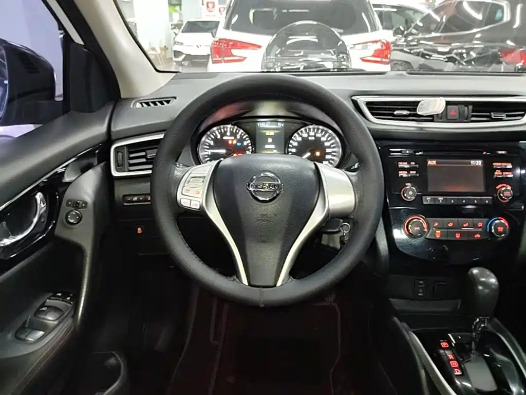 Nissan Qashqai — миниатюра 11