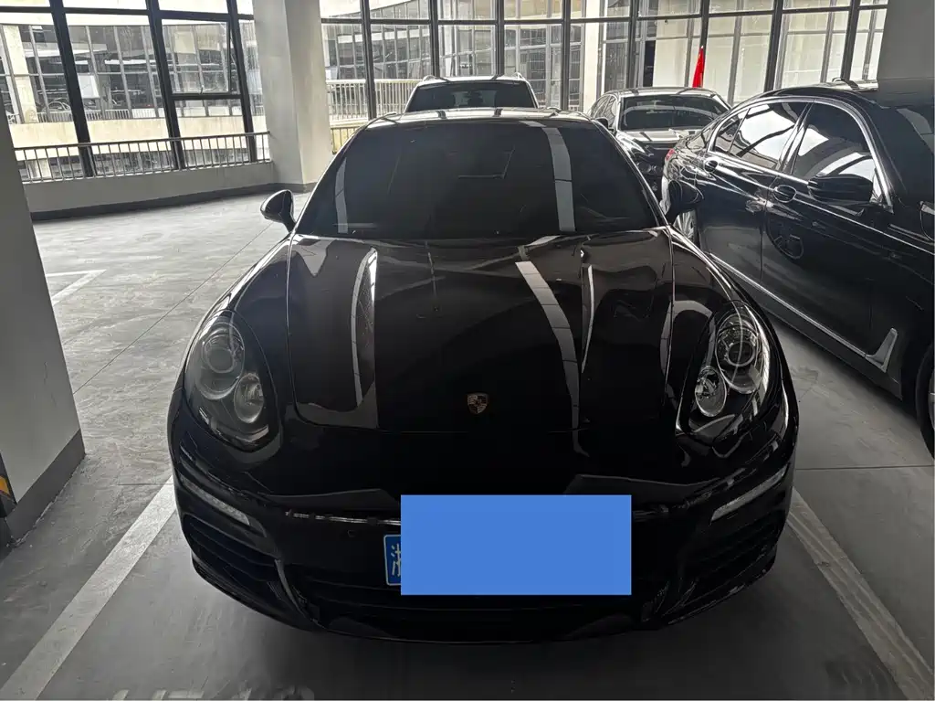 Porsche Panamera — миниатюра 2