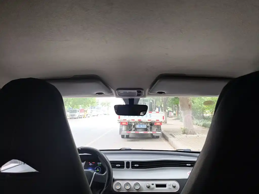 Wuling MINIEV — миниатюра 18