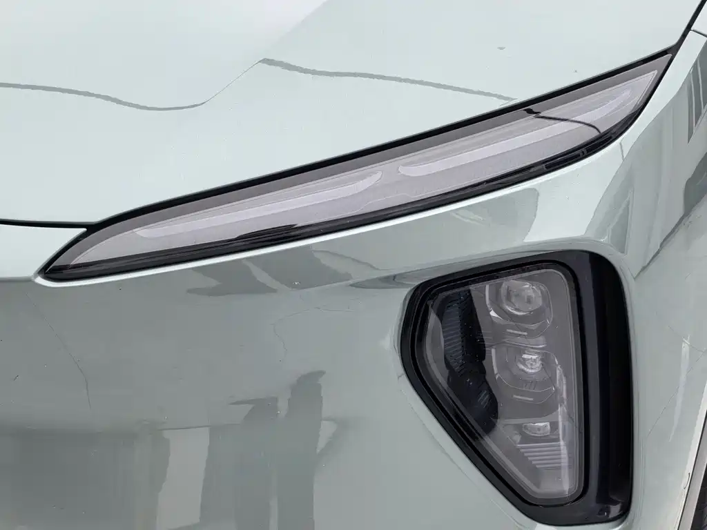 NIO ES6 — миниатюра 6