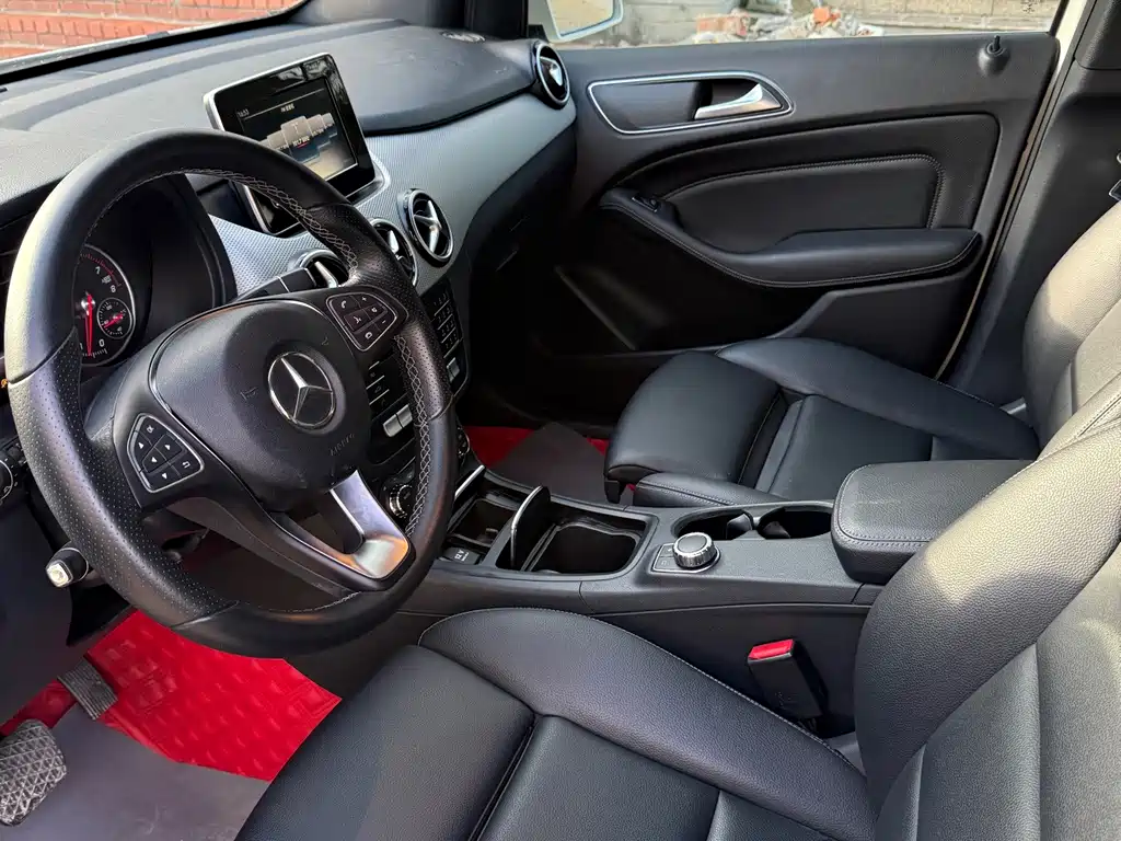 Mercedes-Benz B-Class — миниатюра 5