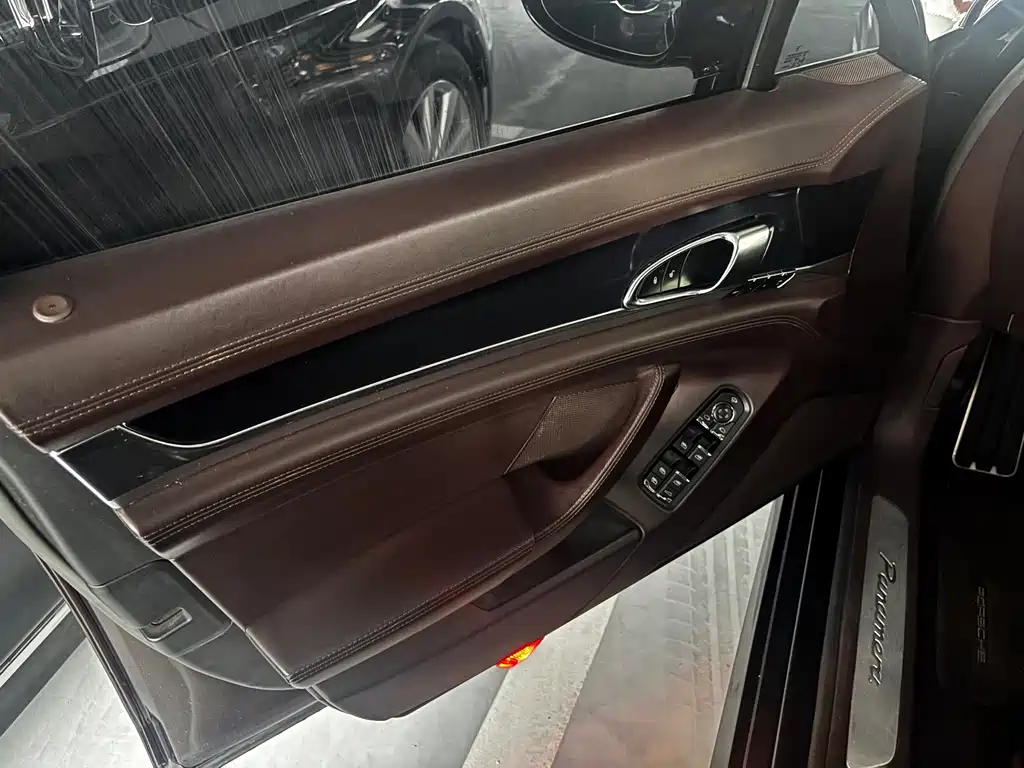 Porsche Panamera — миниатюра 5