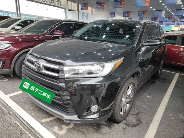 TOYOTA HIGHLANDER 2020