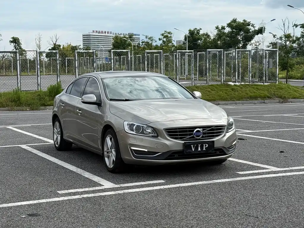 Volvo S60 — миниатюра 3