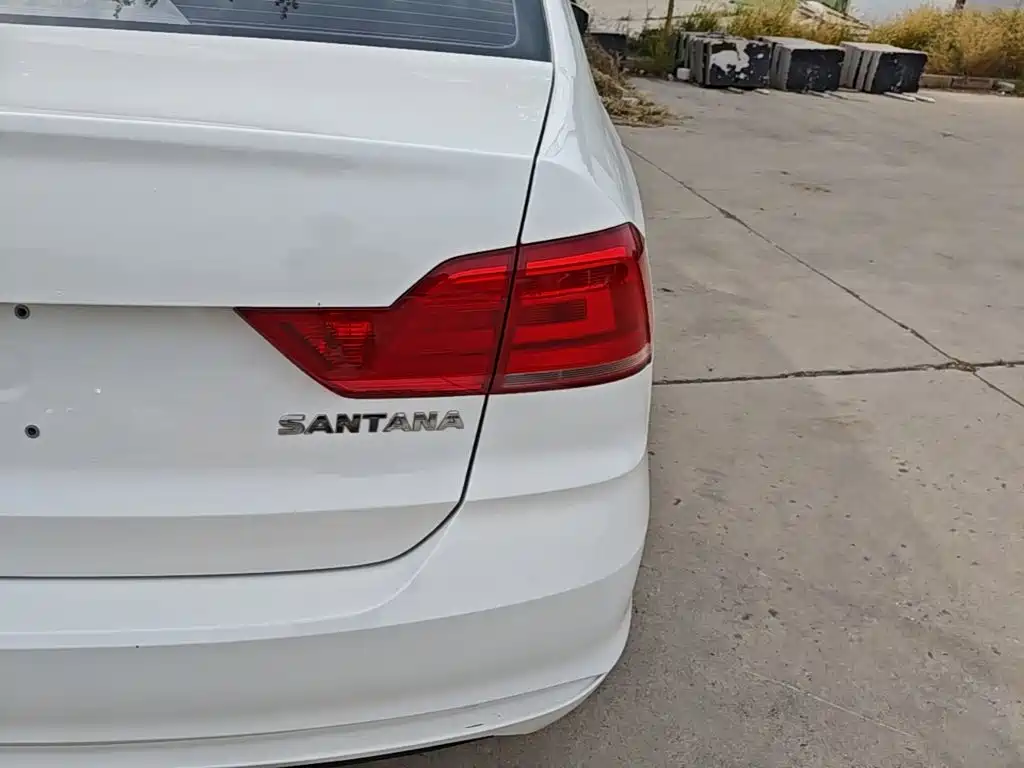 Volkswagen Santana — миниатюра 8