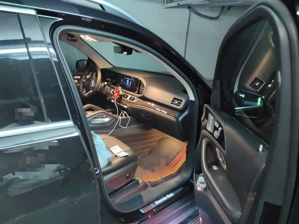 Mercedes-Benz GLS — миниатюра 20