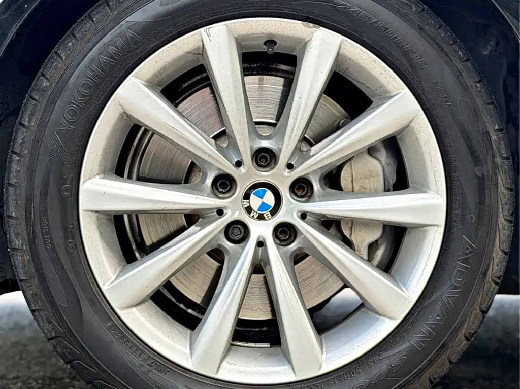 BMW 7 Series — миниатюра 15