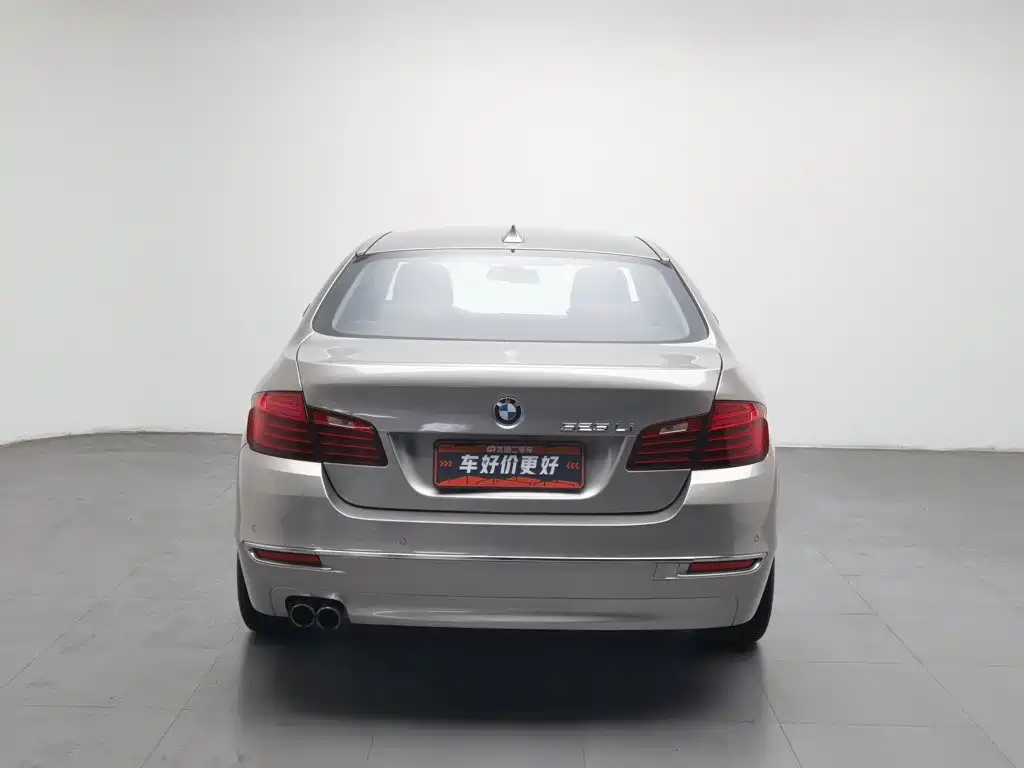BMW 5 Series — миниатюра 4
