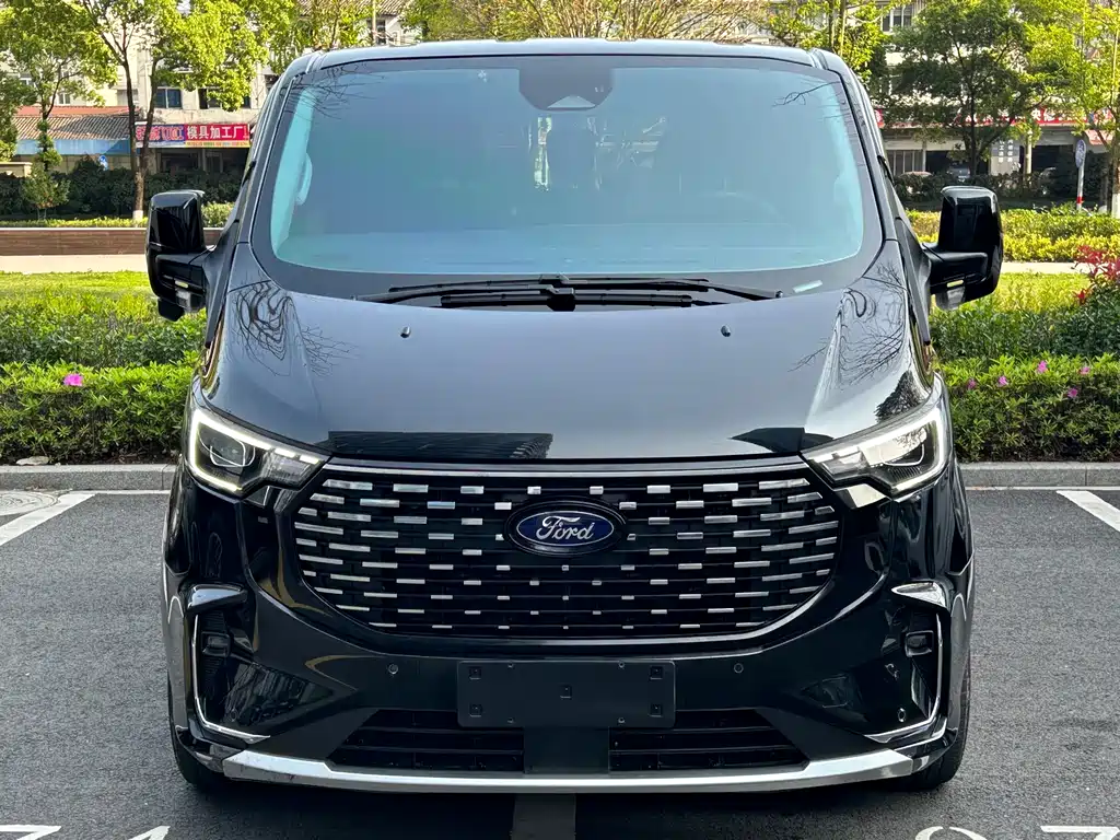 Ford Tourneo 2023 2.0T AT