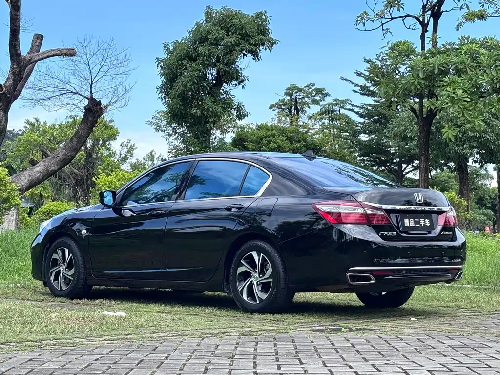 Honda Accord — миниатюра 10