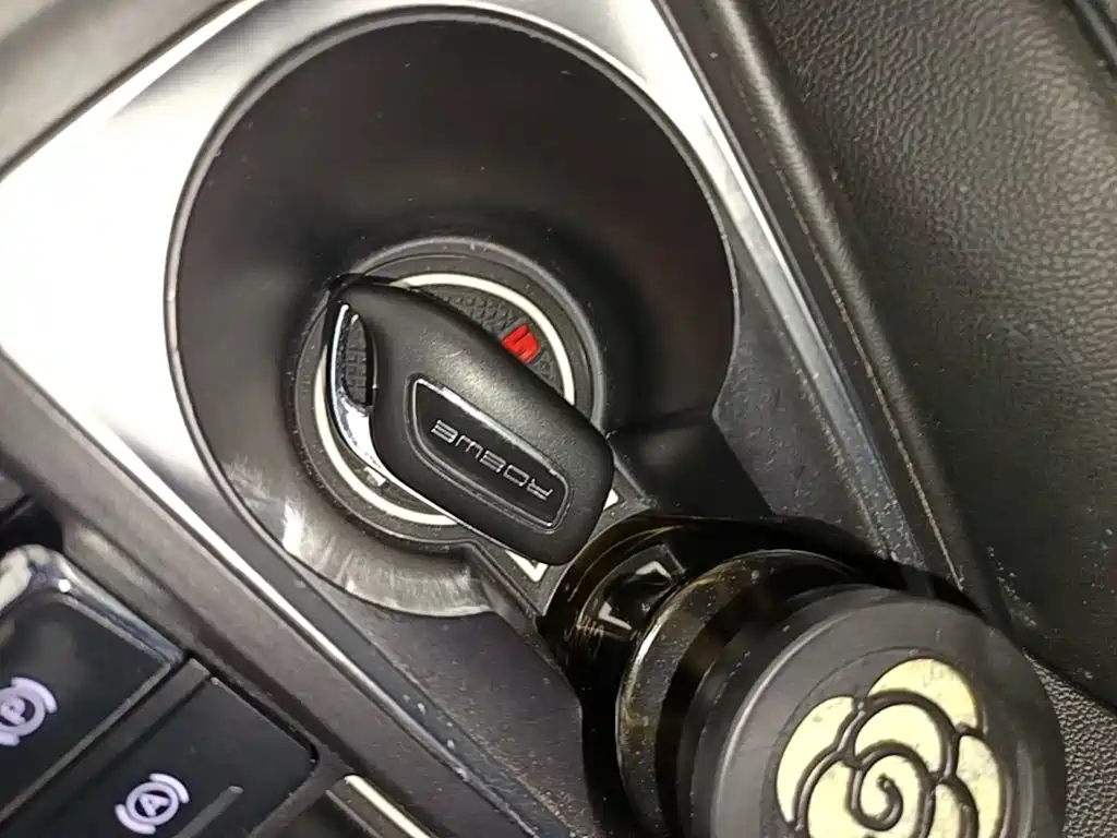 Roewe i5 — миниатюра 9