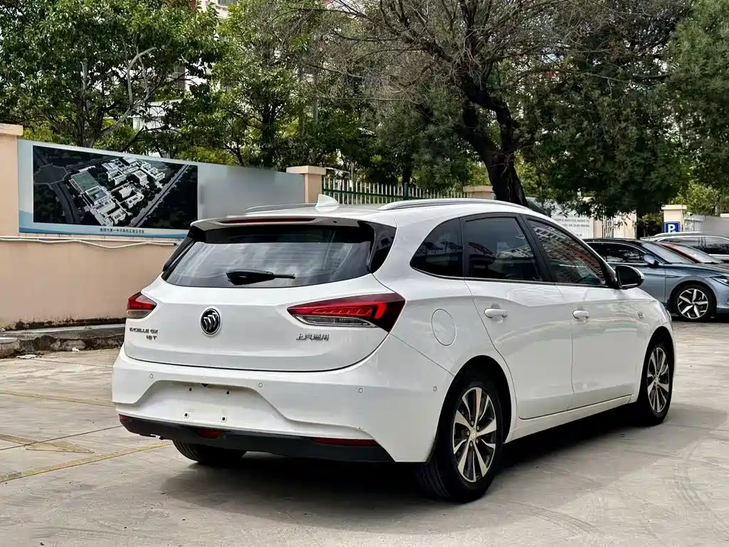 Buick Excelle — миниатюра 7
