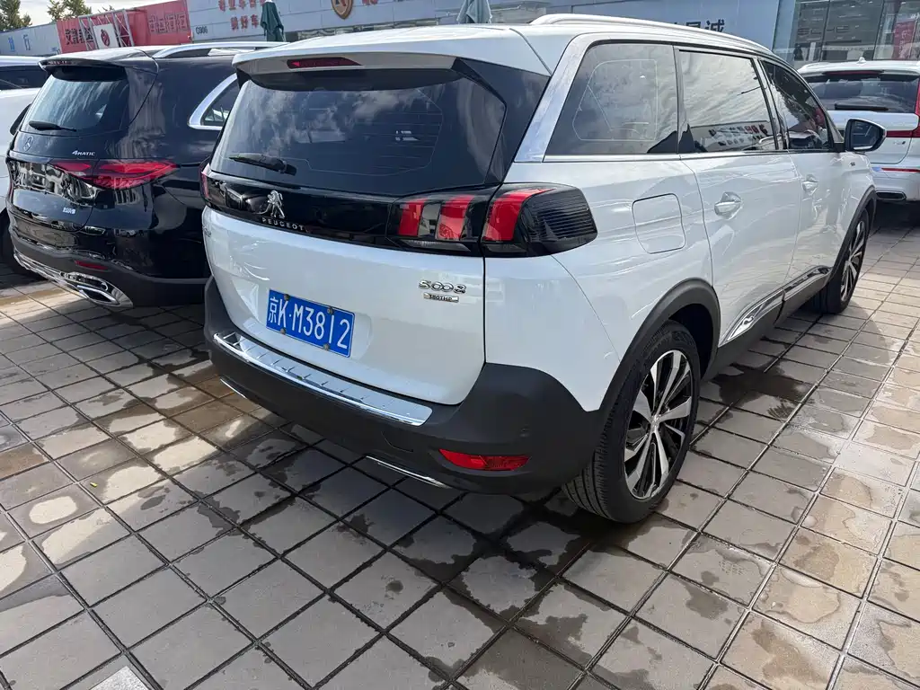 Peugeot 5008 — миниатюра 4