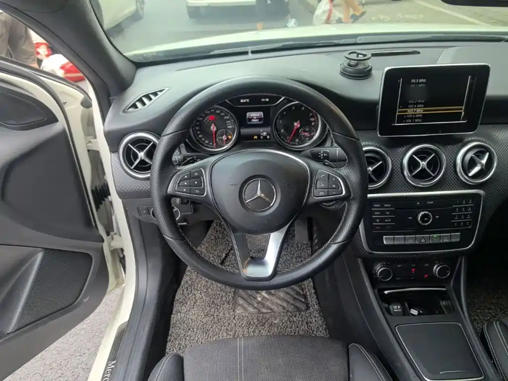 Mercedes-Benz A-Class (Import) — миниатюра 11