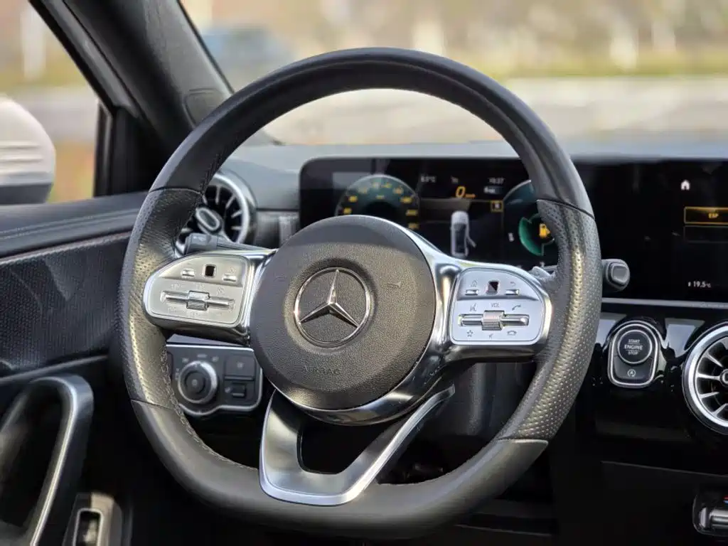 Mercedes-Benz A-Class — миниатюра 12