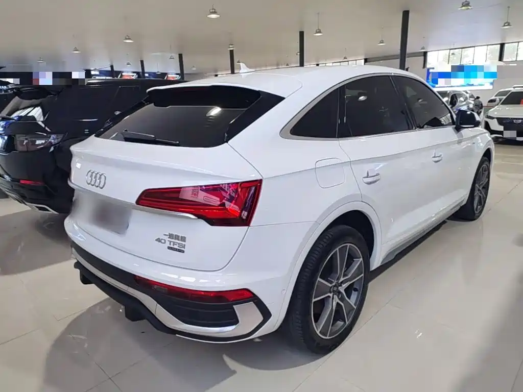 Audi Q5L Sportback — миниатюра 7