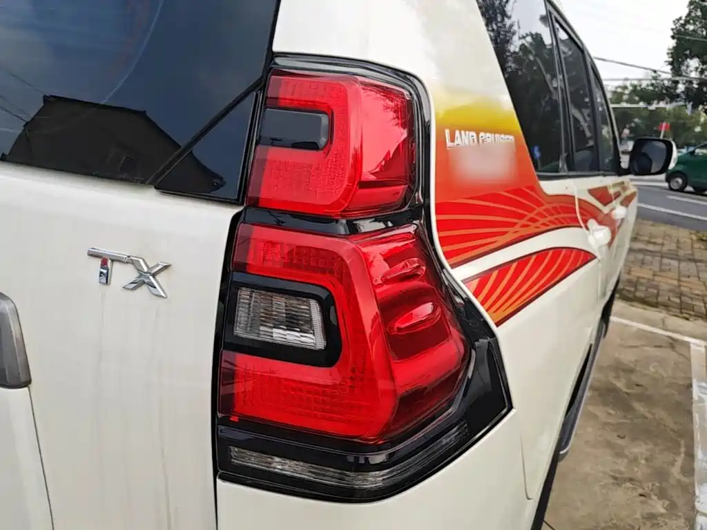 Toyota Prado — миниатюра 8