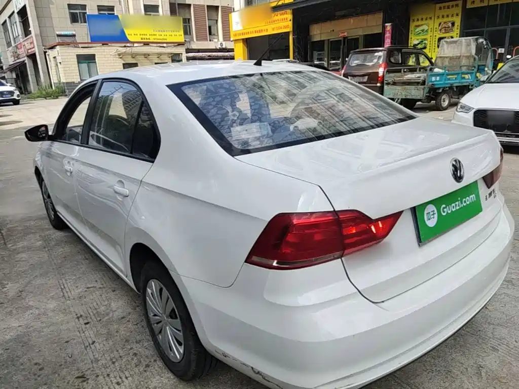 Volkswagen Santana — миниатюра 5